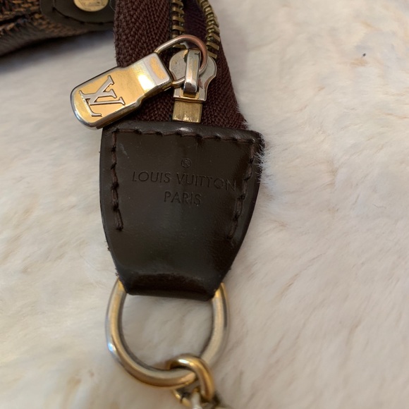 ♦️SOLD♦️ Authentic Louis Vuitton Eva Clutch - Picture 3 of 13